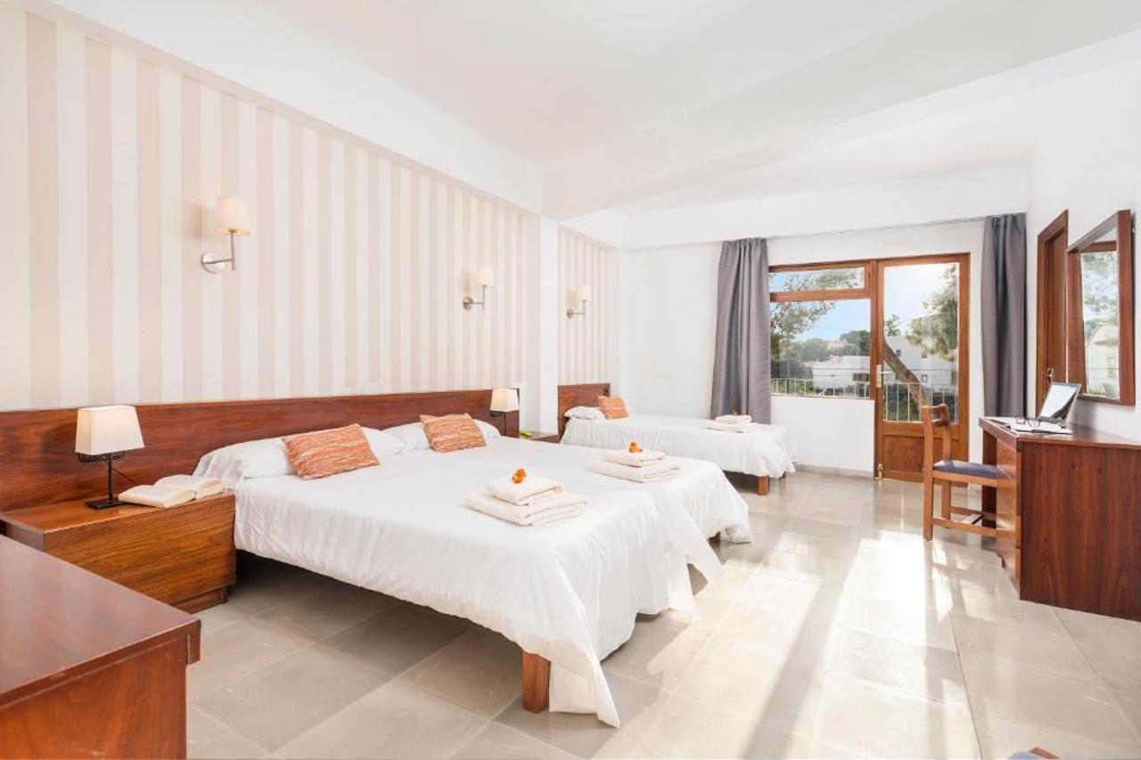 Hotel Santanyi Port カラ・フィゲラ エクステリア 写真