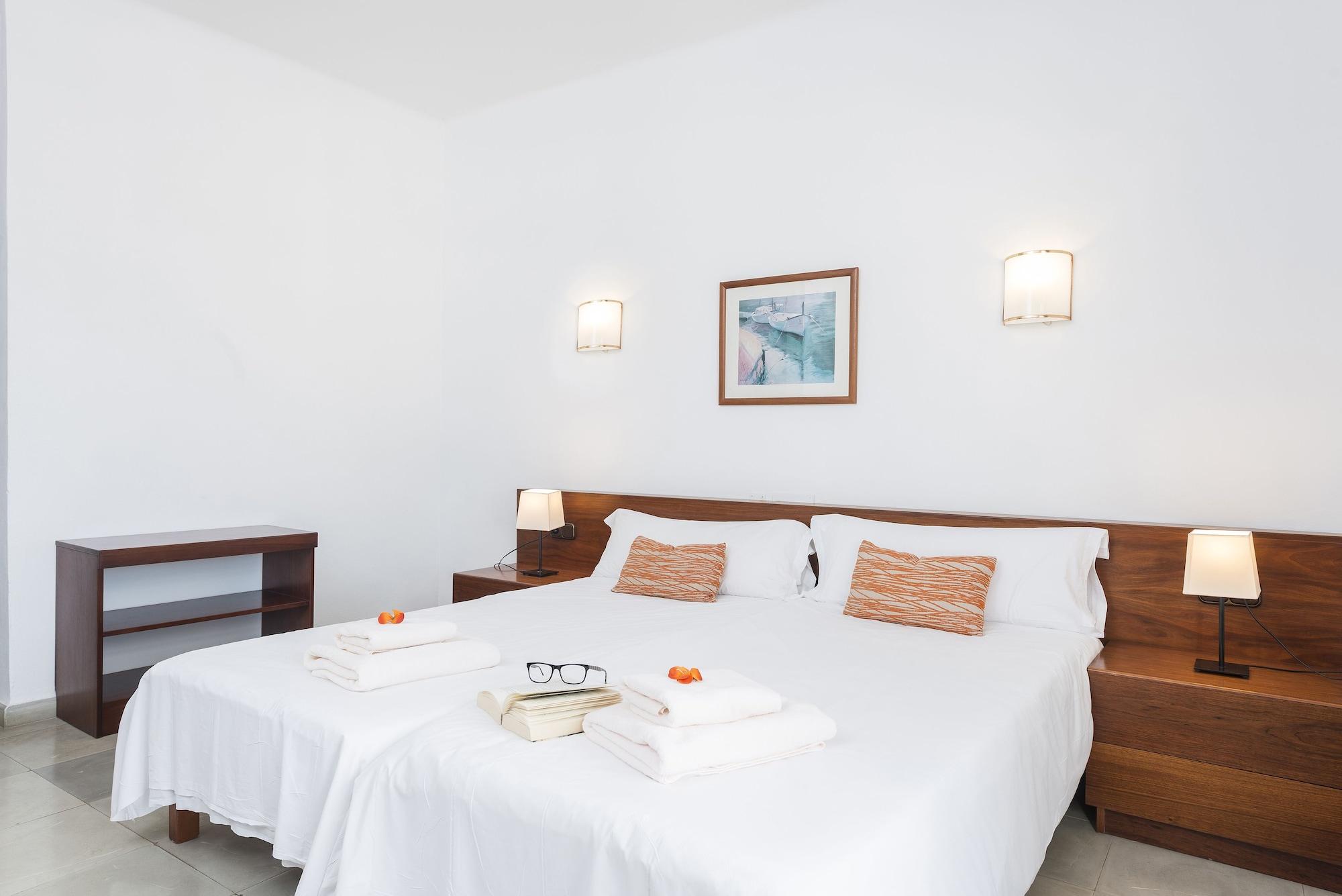 Hotel Santanyi Port カラ・フィゲラ エクステリア 写真