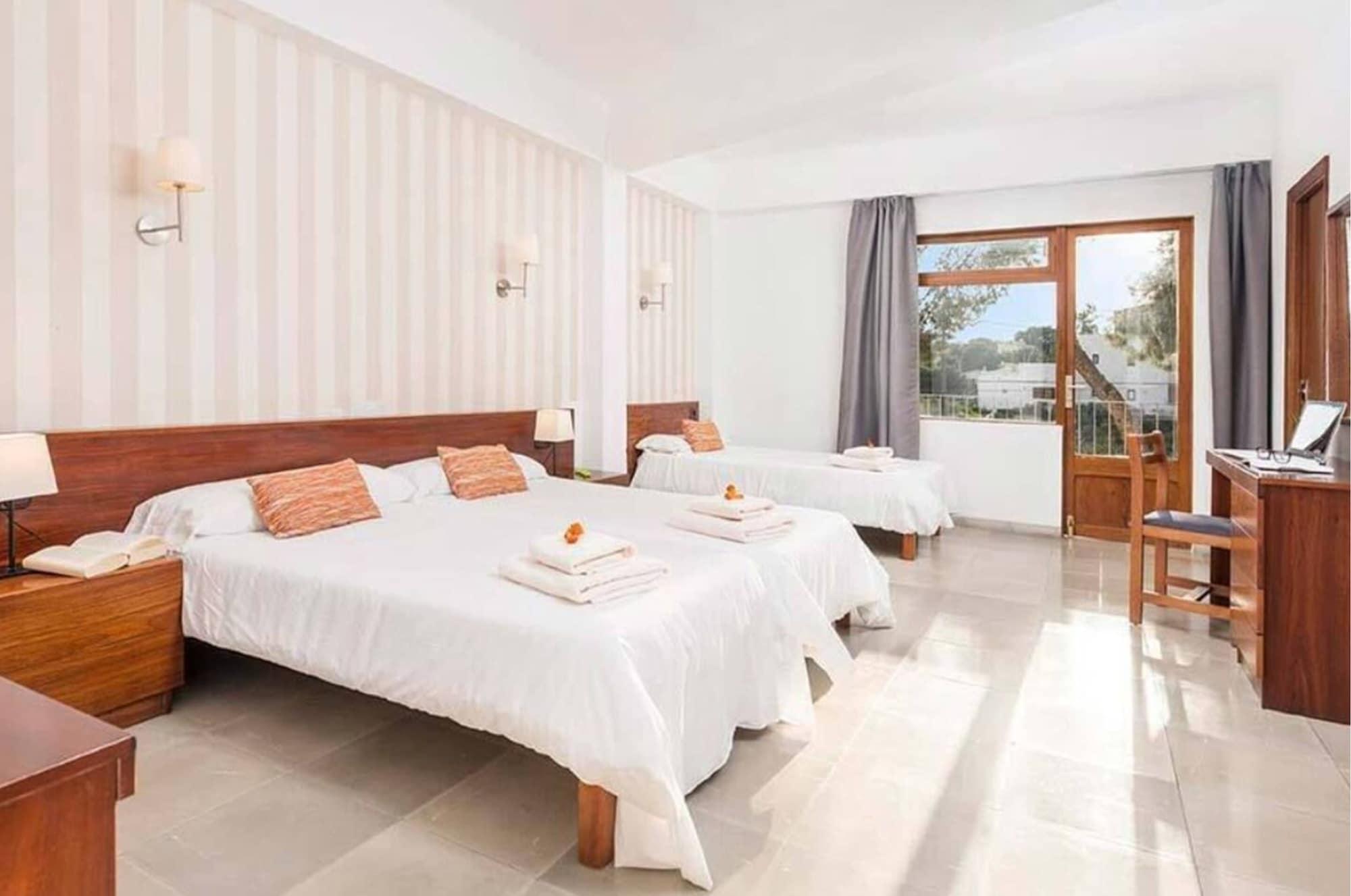 Hotel Santanyi Port カラ・フィゲラ エクステリア 写真