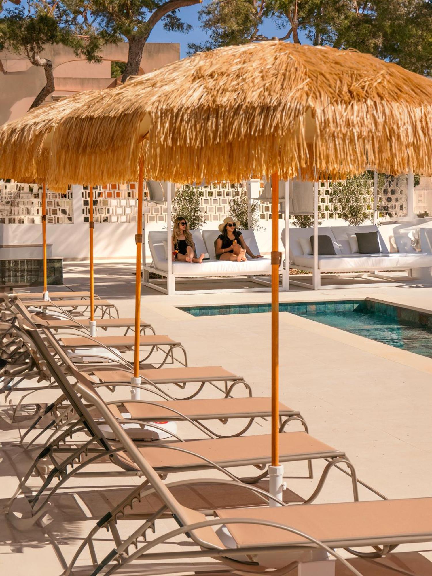 Hotel Santanyi Port カラ・フィゲラ エクステリア 写真